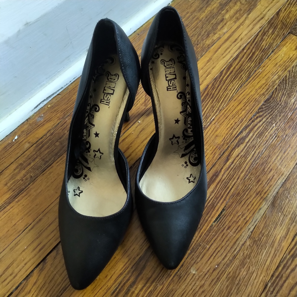 Classic Black Pumps by Brash